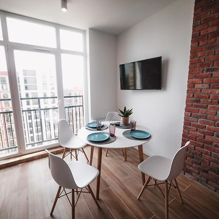 Kostjukowski Apartments Shevchenka 60 Львов Экстерьер фото