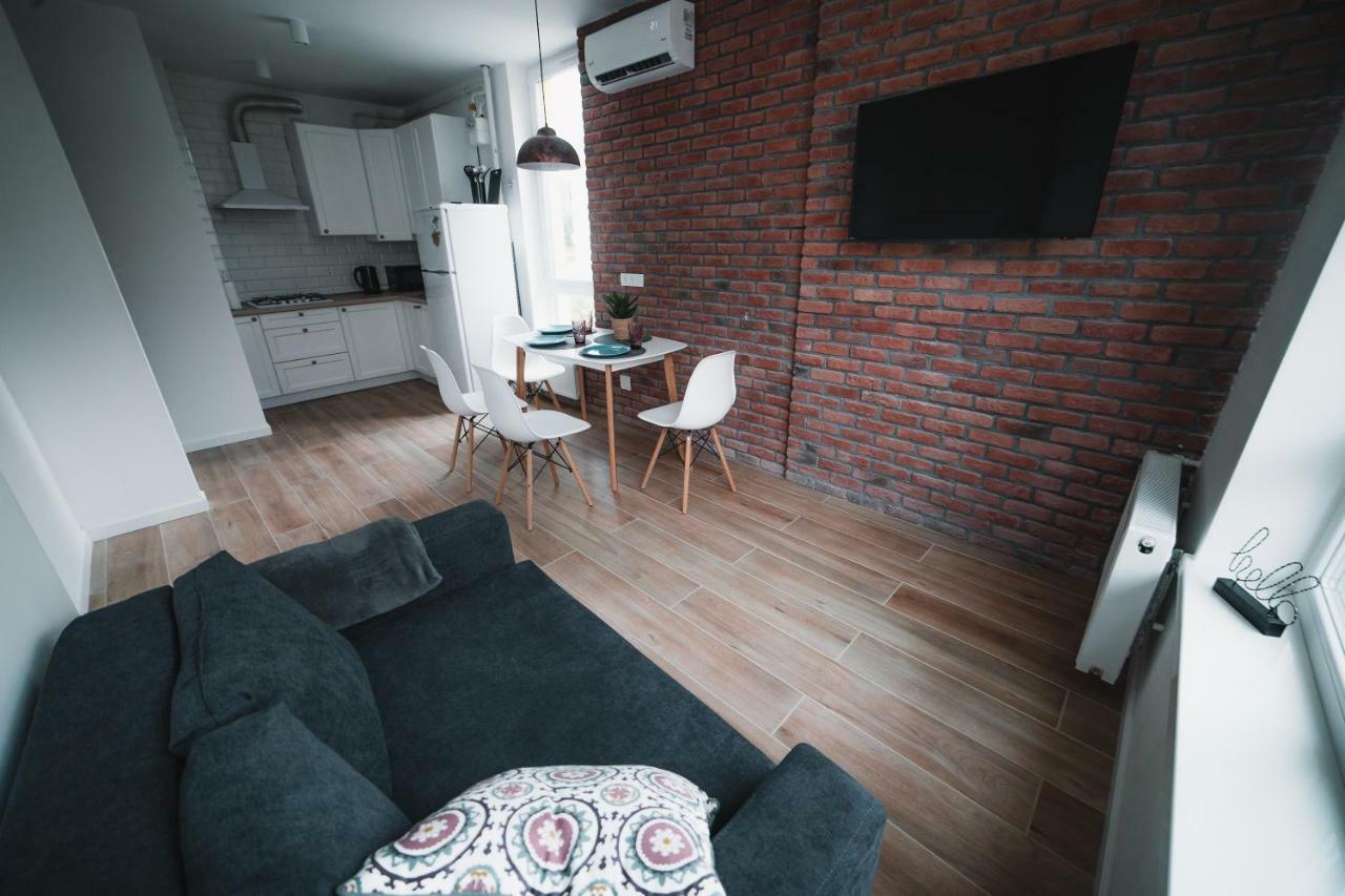 Kostjukowski Apartments Shevchenka 60 Львов Экстерьер фото